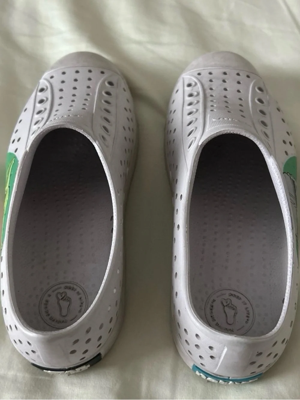 Native Jefferson Slip-On Shoes in White with Green Side Panels, J4